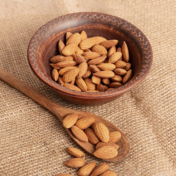 Roasted Salted Almonds: A Nutritious and Deli..